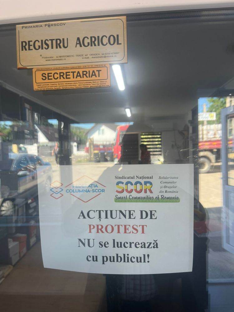Funcţionarii afiliaţi Sindicatului Naţional SCOR au început protestele în toată ţara