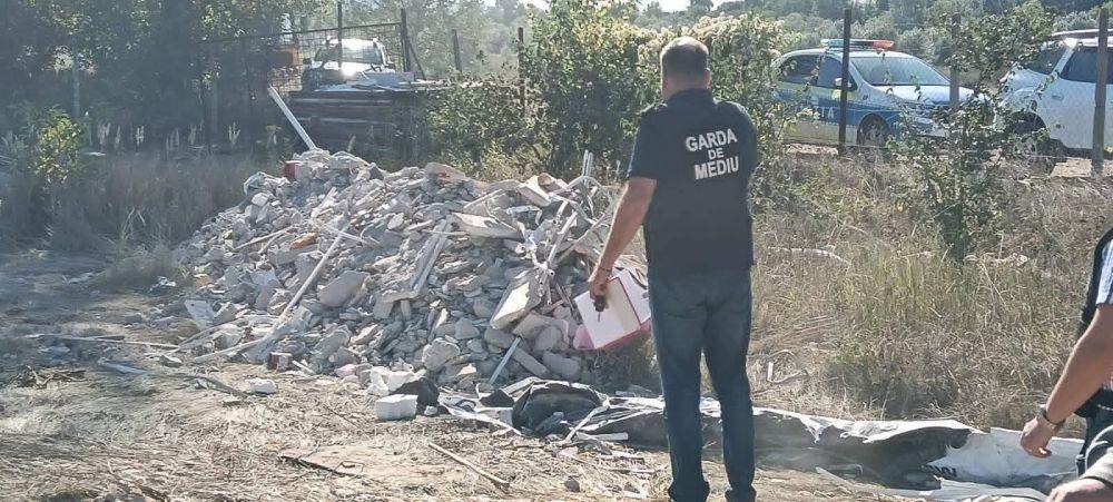 Buzău: Amenzi de aproape 100.000 de lei aplicate de Garda de Mediu pentru moloz îngropat