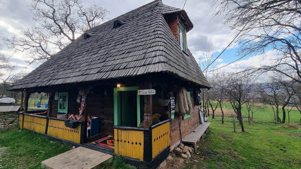 Criza din turism se adânceşte în iulie pe fondul scăderii voucherelor de vacanţă şi al instabilităţii fiscale