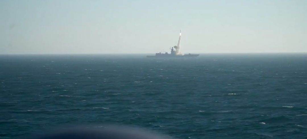 Ministrul rus al Apărării: Rusia a lansat o rachetă hipersonică Zircon în Marea Barents