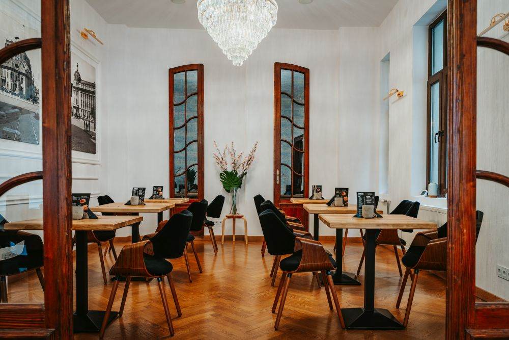 Urban Hub a realizat o investiţie de 150.000 de euro într-un spaţiu de co-working