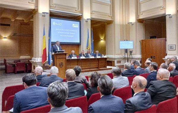 Economists: Reconstruction - a condition for a competitive economy