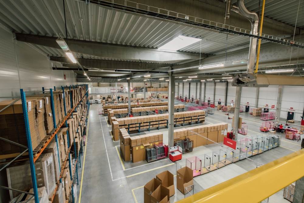 Packeta Romania deschide un nou centru logistic la Oradea, cu o capacitate de procesare de pana la 100.000 de colete pe zi