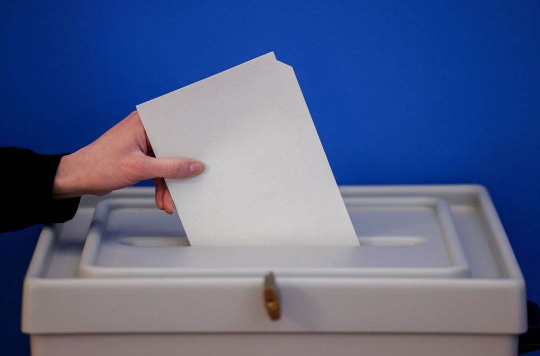 Secţiile de votare din Republica Moldova sunt oficial închise