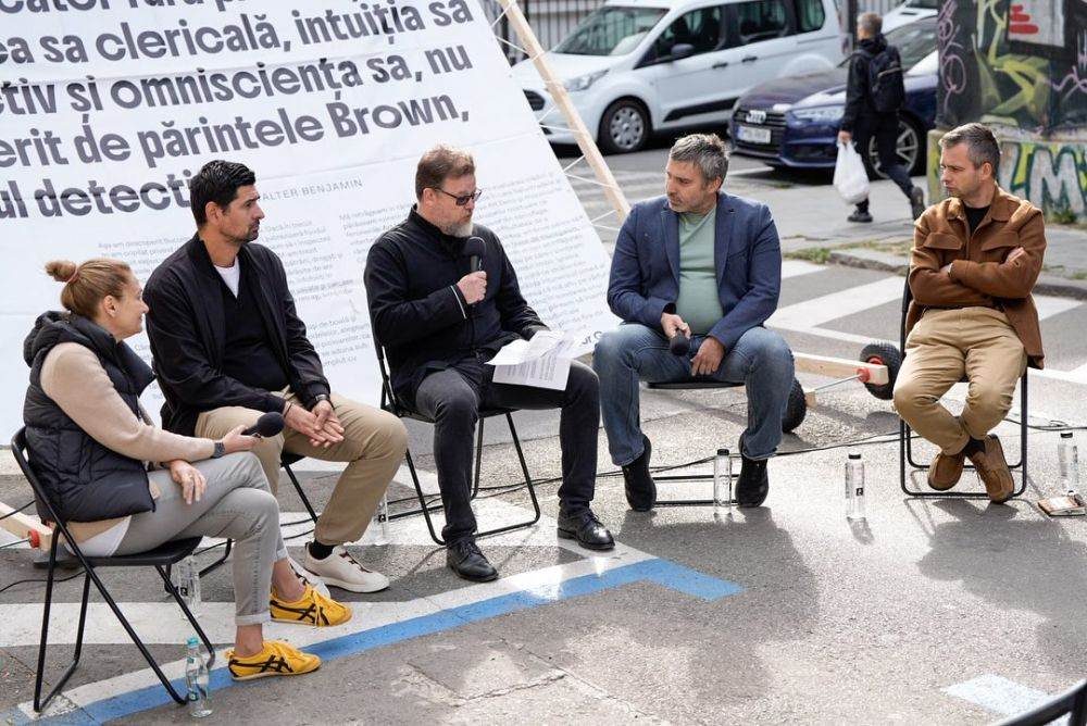 Peste jumătate dintre bucureşteni vor mai multe locuri de parcare