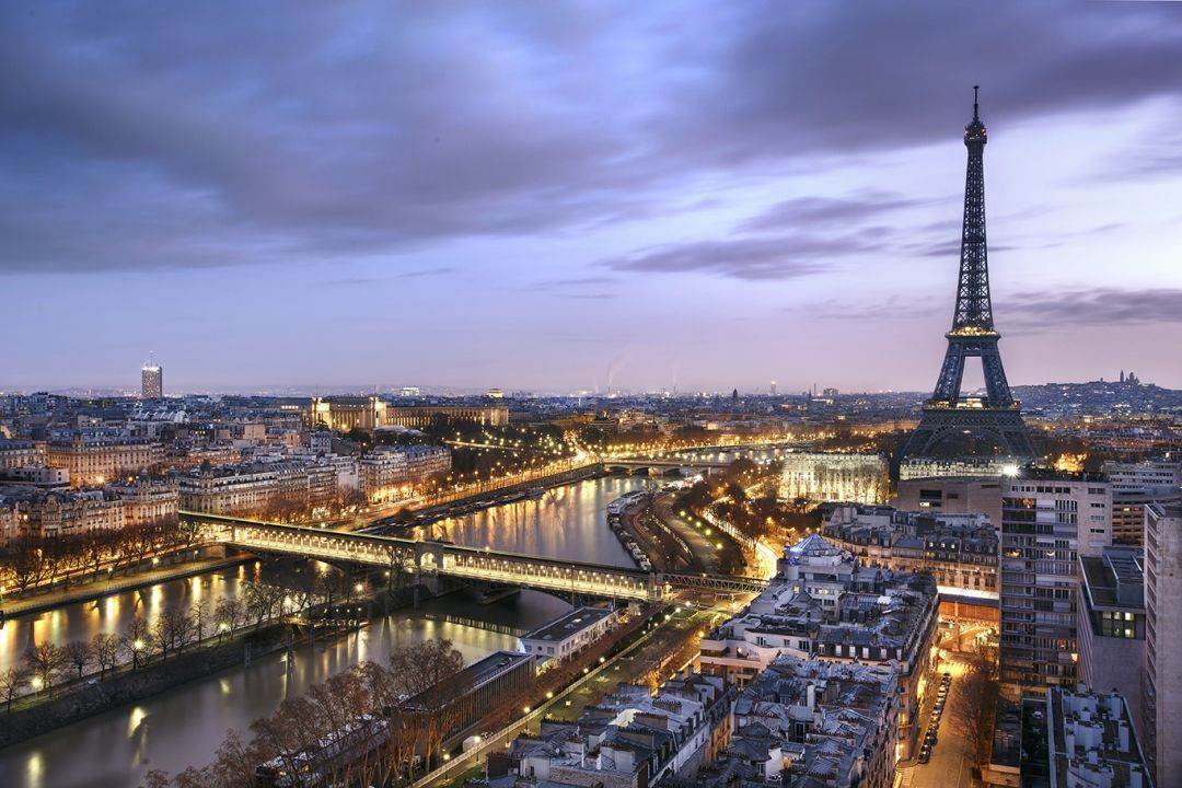 Sursă mass-media: Ambasadorul Africii de Sud în Franţa, găsit mort la Paris