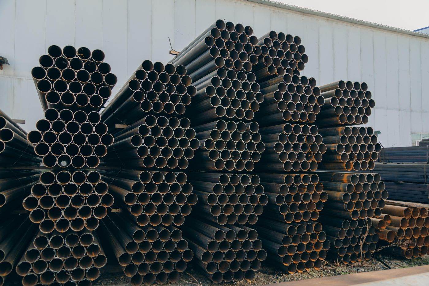 UE scoate artileria grea pentru a-şi salva producţia de oţel