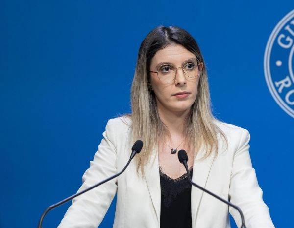 Minister of the Environment, Diana Buzoianu: "You have in me an ally who, finally, will protect nature and stop giving populist speeches, that we are patriots and we love this country, but through chaotic development. No! True patriotism is to love the country, to protect communities, treasures and to make a development that is long-term."