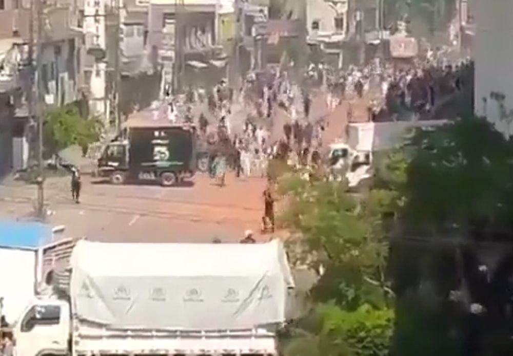 Mii de protestatari anti-Israel pornesc spre capitala Pakistanului