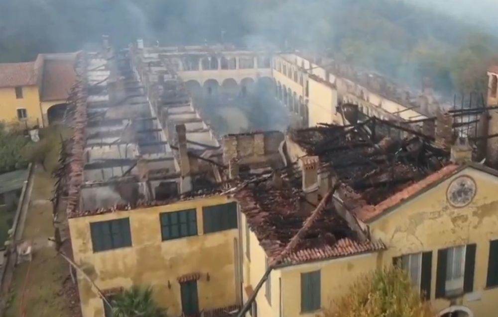 Incendiu devastator la o mănăstire istorică din Italia, unde Carlo Acutis a primit prima comuniune
