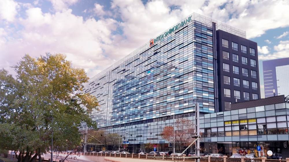 Intesa Sanpaolo Bank România şi First Bank intră în etapa finală a procesului de fuziune