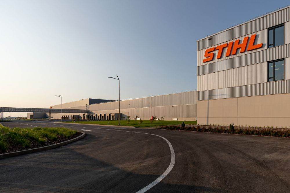 STIHL deschide la Oradea prima fabrică dedicată exclusiv echipamentelor pe acumulatori