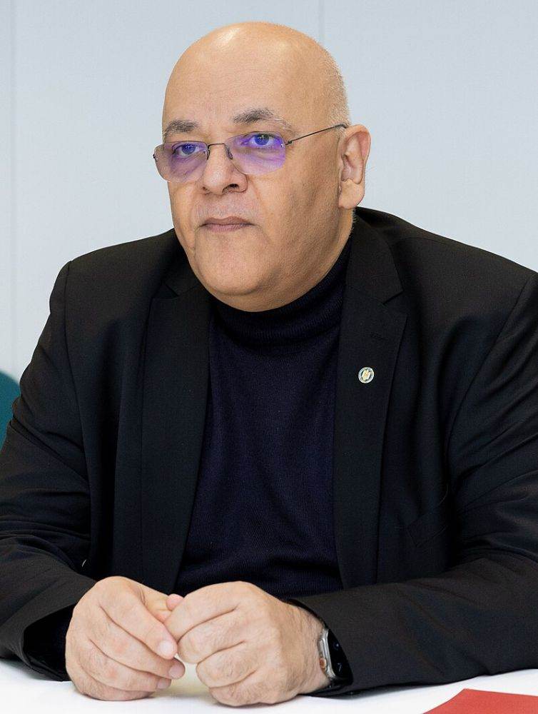 Raed Arafat contrazice ANRE privind momentul sosirii echipei Distrigaz la blocul din Rahova