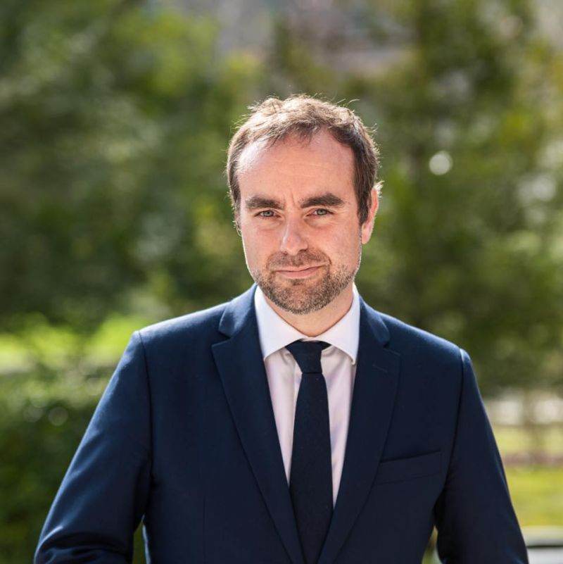 Deputaţii din Franţa resping taxarea celor ultra-bogaţi, punând în pericol guvernul Lecornu