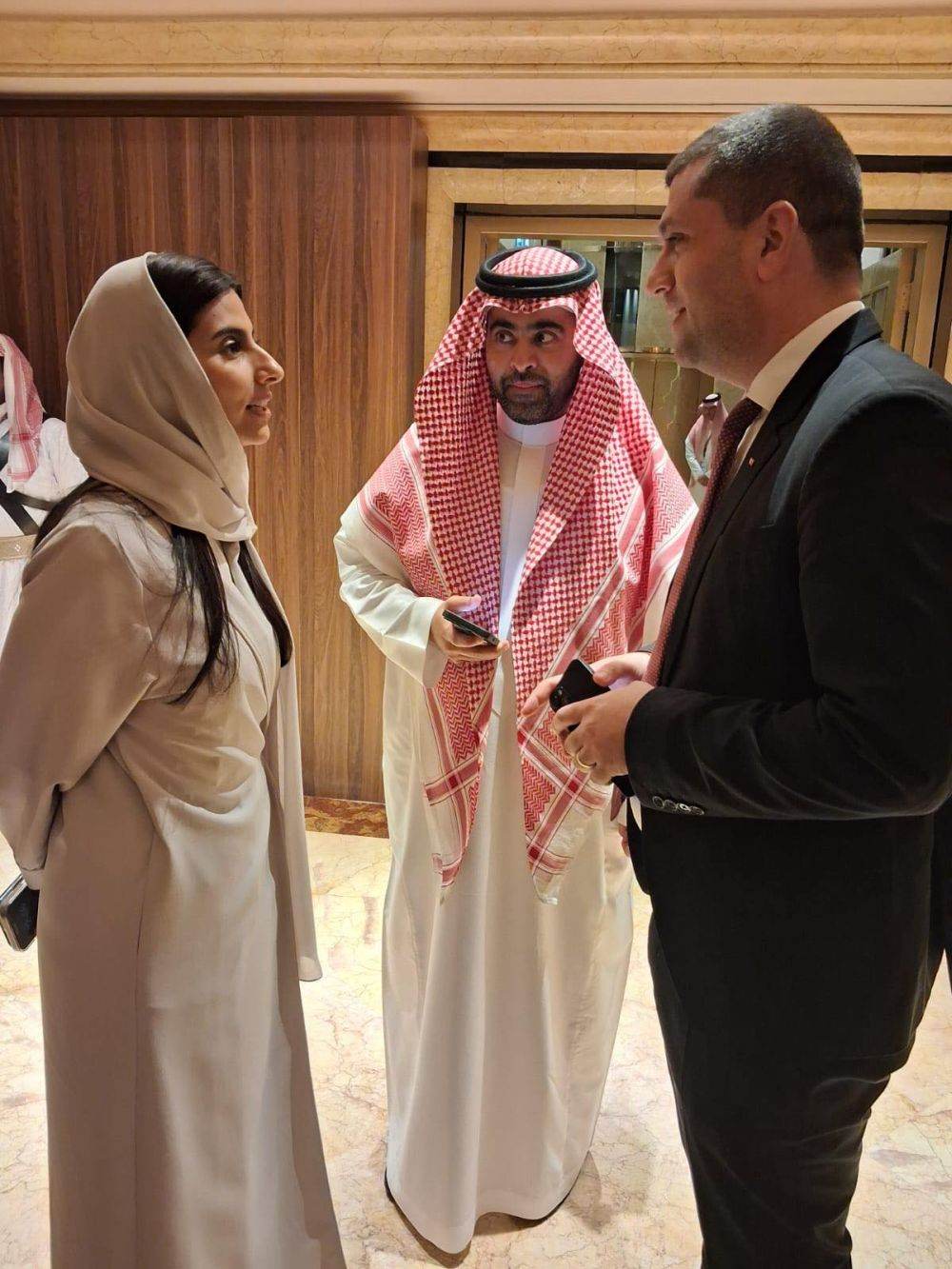 România consolidează relaţiile economice şi diplomatice cu Arabia Saudită