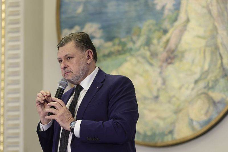 Rafila a cerut sancţionarea medicilor care răspândesc informaţii false