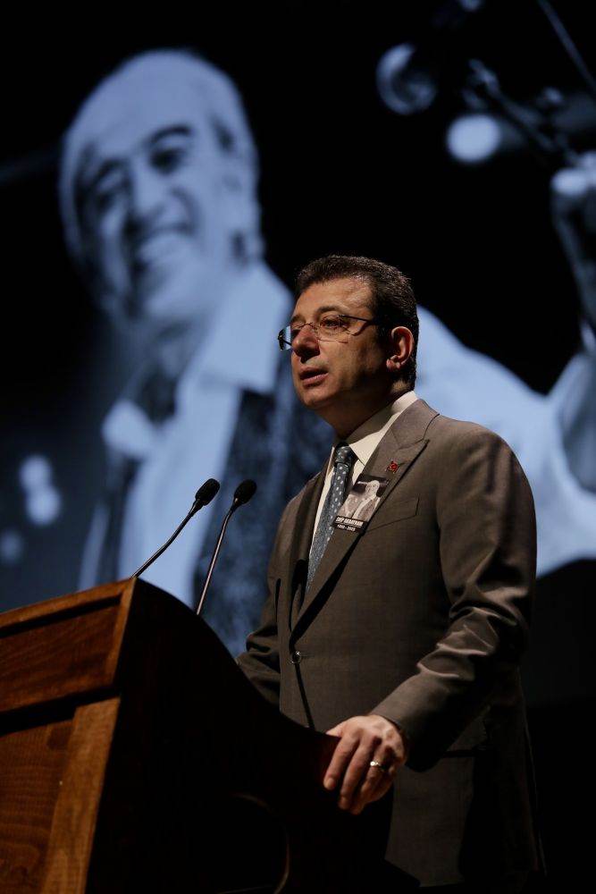 Primarul Istanbulului riscă o sentinţă de peste 2.400 de ani de închisoare