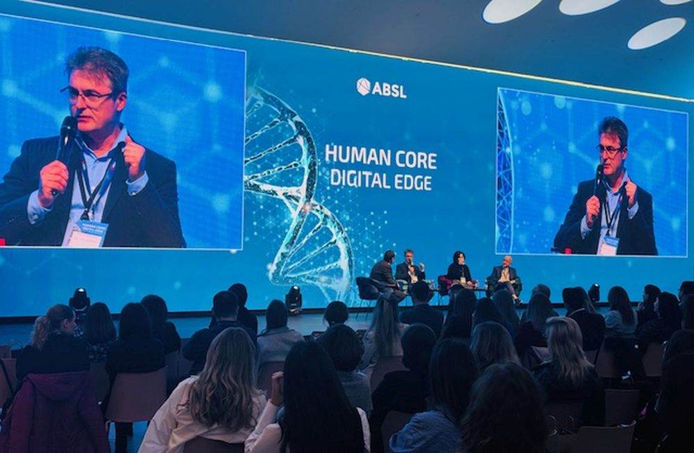 ABSL: Ţara noastră îşi consolidează poziţia competitivă în sectorul global al serviciilor de afaceri