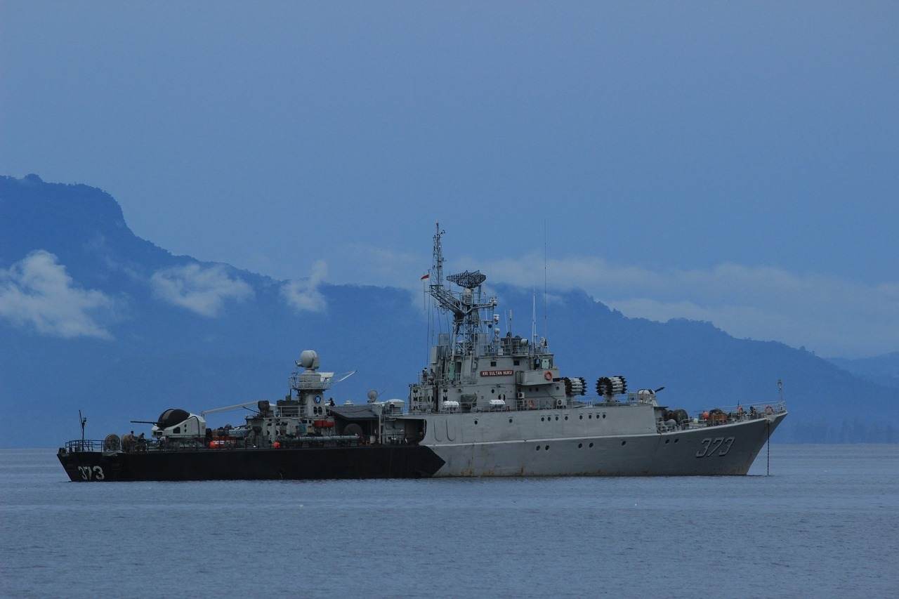 Garda de Coastă a SUA a reacţionat în faţa unei nave militare ruseşti aflate lângă Oahu