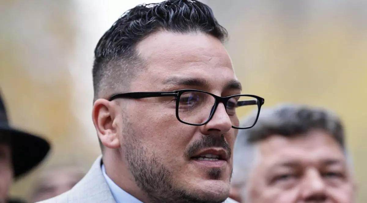 Makaveli s-a retras din cursa pentru Capitală