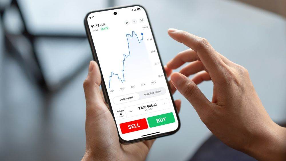 ANALIZĂ XTB: Românii îşi asumă riscuri fără să-şi dea seama