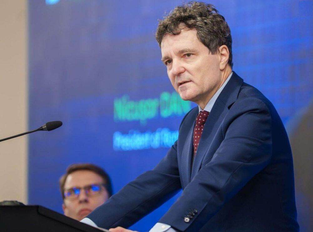 Nicuşor Dan a avertizat asupra atacurilor cibernetice, dezinformării şi presiunilor asupra democraţiei