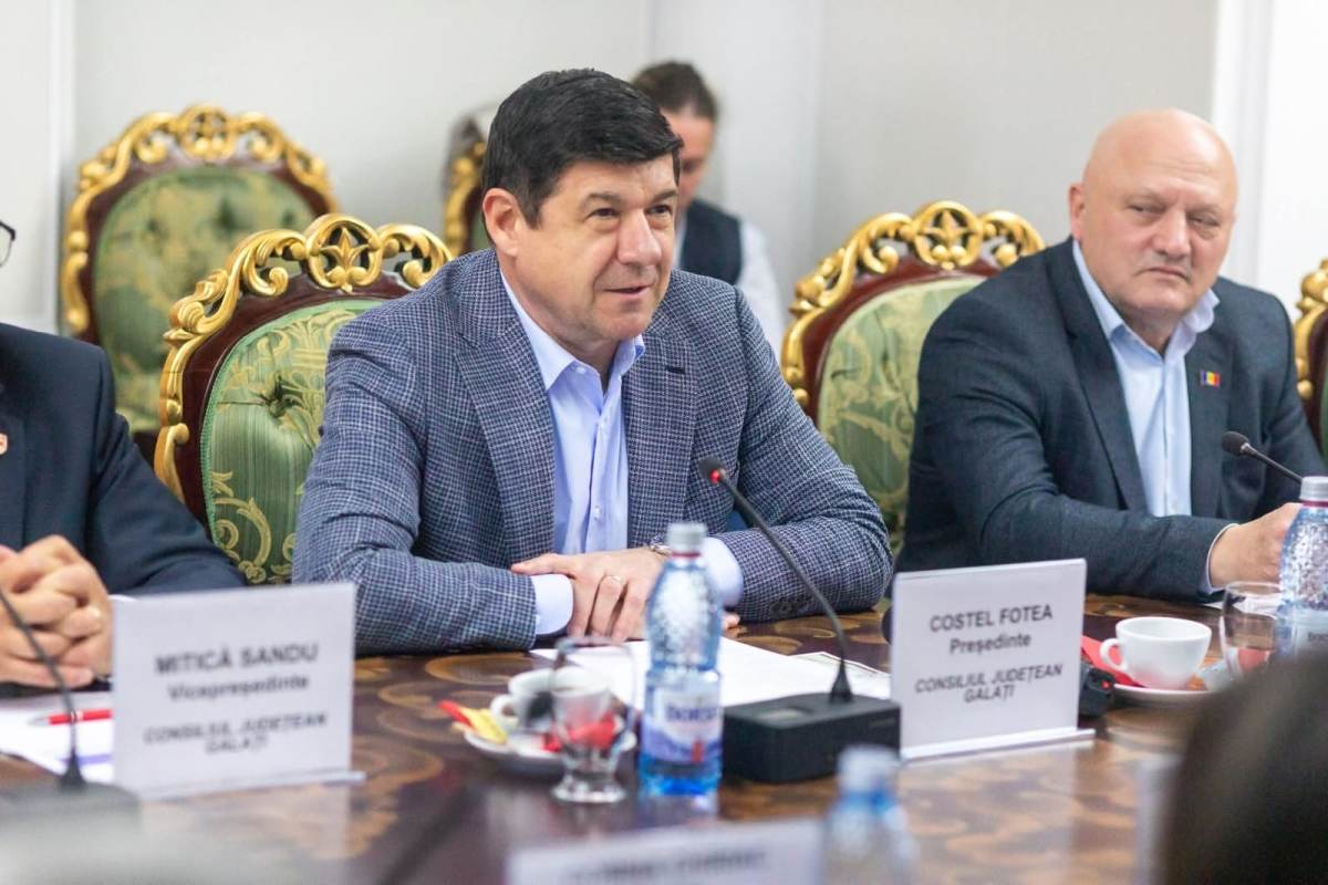 460.000 de euro pentru amenajarea parcului aferent sediului Consiliului Judeţean Galaţi