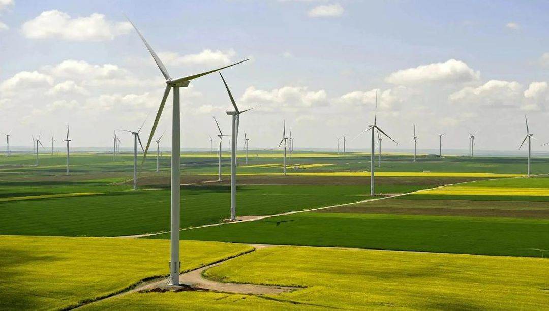 Parc eolian cu o capacitate de 124 MW, amenajat într-o comună din Vrancea