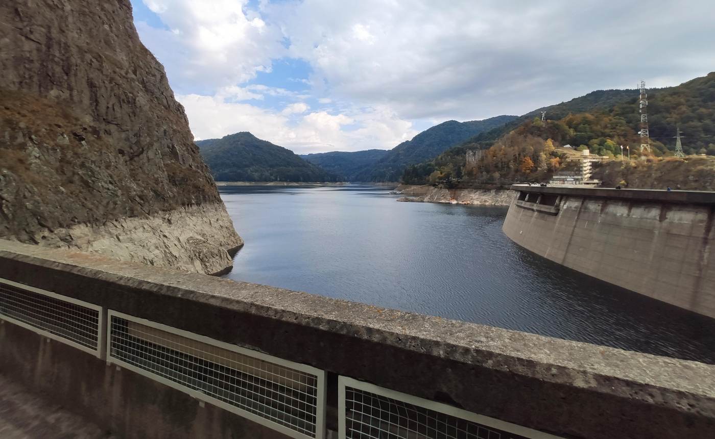 Diana Buzoianu respinge teoriile conspiraţiei care circulă pe tema golirii lacurilor Vidraru şi Paltinu