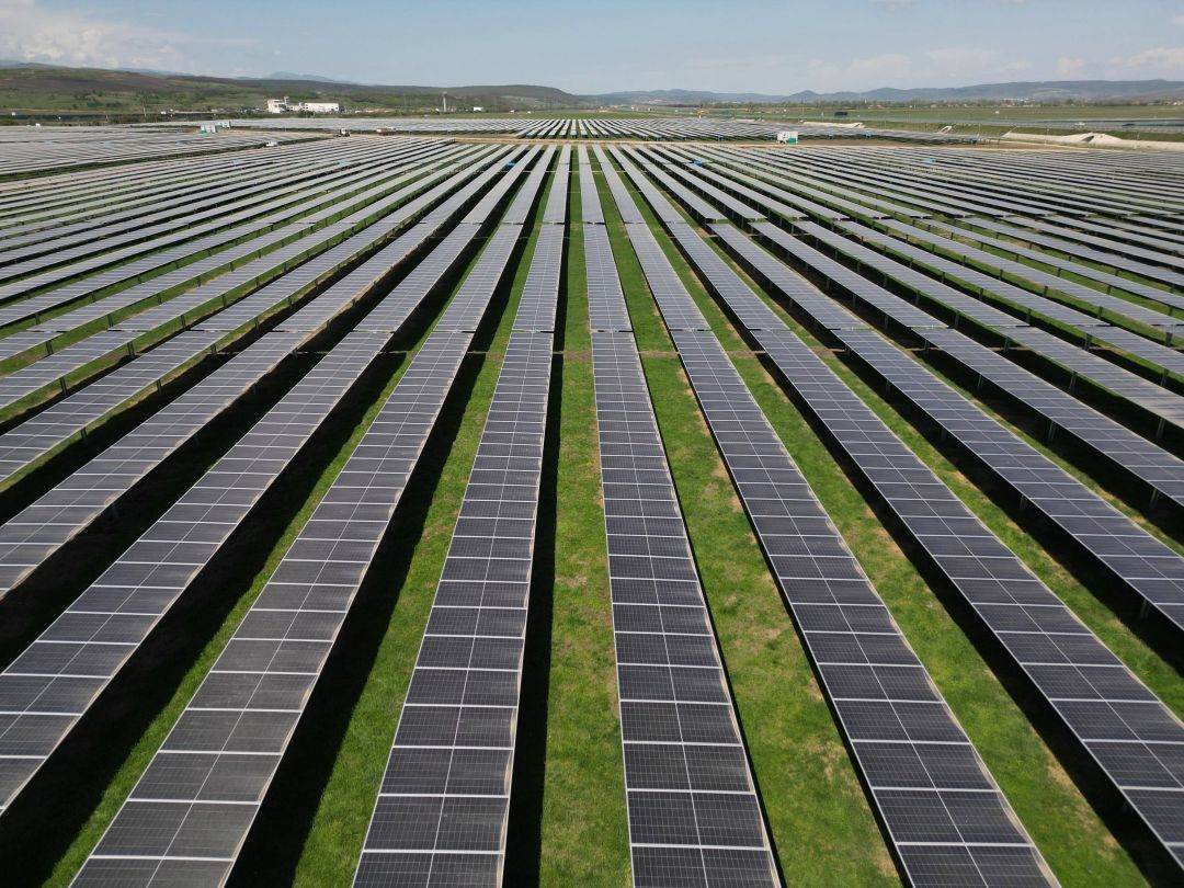 BERD finanţează construcţia parcurilor fotovoltaice Slobozia, Corbii Mari şi Iepureşti II