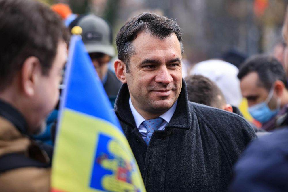 Ştefan Pălărie: „Nu avem nevoie de instrucţiuni de patriotism scrise în limba rusă”