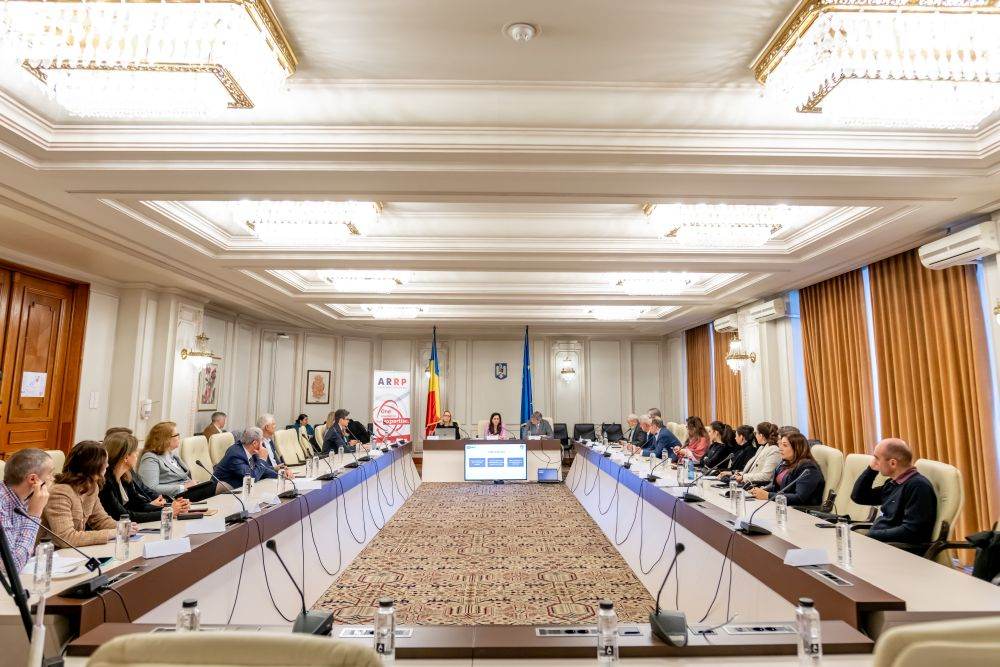 ARRP: Dezinformarea destabilizează economia, instituţiile şi companiile