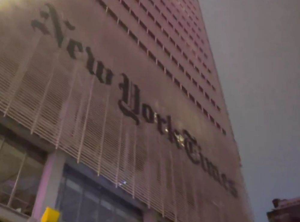 NYT a dat în judecată Pentagonul, acuzând restricţii neconstituţionale asupra presei