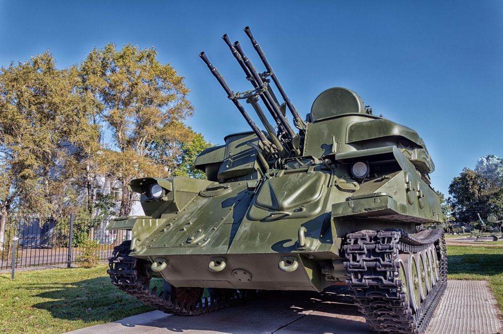 Guvernul a aprobat cadrul pentru investiţiile strategice din industria de apărare