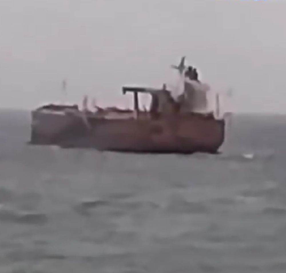 Petrolierul „Kairos” a eşuat în largul coastelor bulgare pe fondul atacurilor cu drone din Marea Neagră