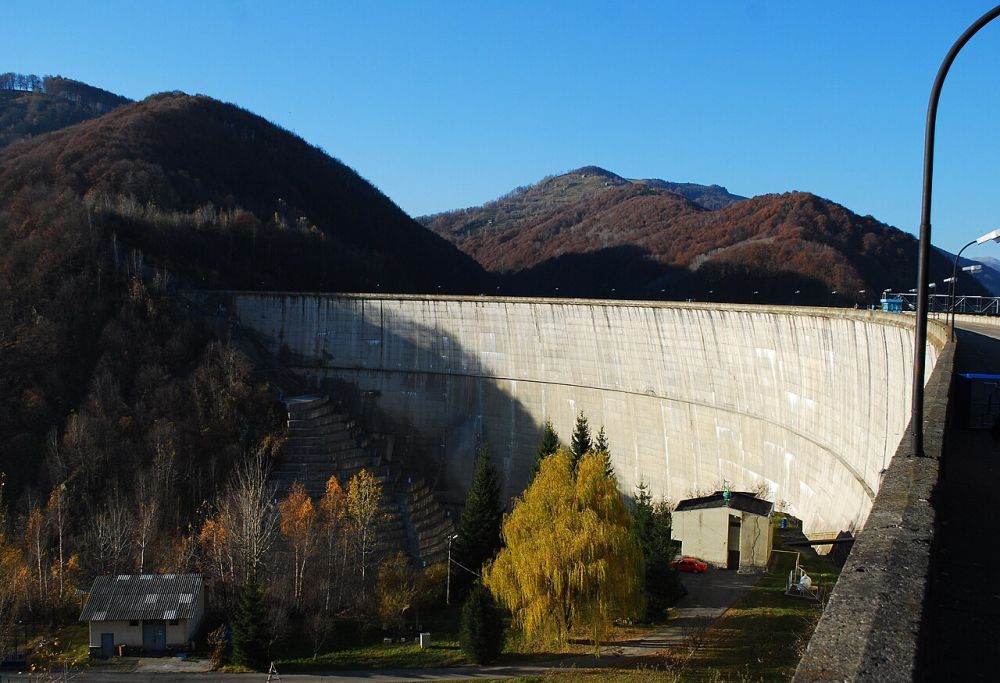 AEI: Lecţiile pe care statul trebuie să le înveţe după incidentul de la Barajul Paltinu