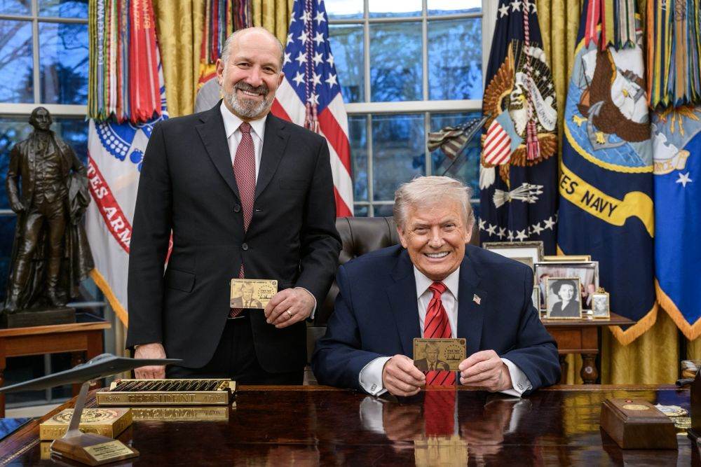 Trump a lansat  and #8222;Trump Gold Card and #8221;, un nou tip de viză rapidă pentru investitori străini