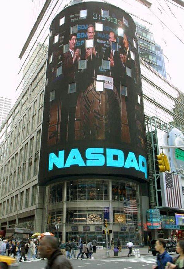Reuters: Nasdaq face primii paşi pentru tranzacţionarea acţiunilor aproape non-stop