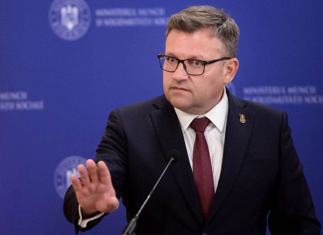 Marius Budăi spune că prim-ministrul Bolojan e obligat de lege să majoreze salariul minim