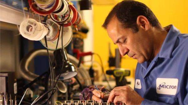 TradeVille: Micron Technology se bazează pe creşterea accelerată a preţurilor cipurilor de memorie