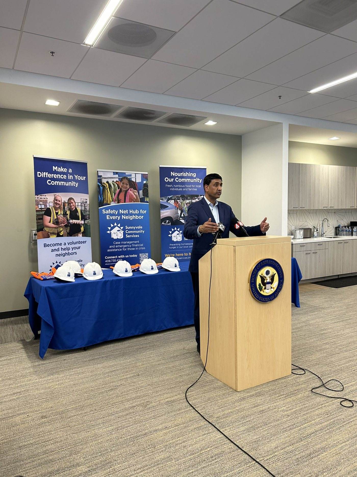 Reuters: Ro Khanna ia în calcul candidatura la funcția de președinte al SUA la alegerile din 2028
