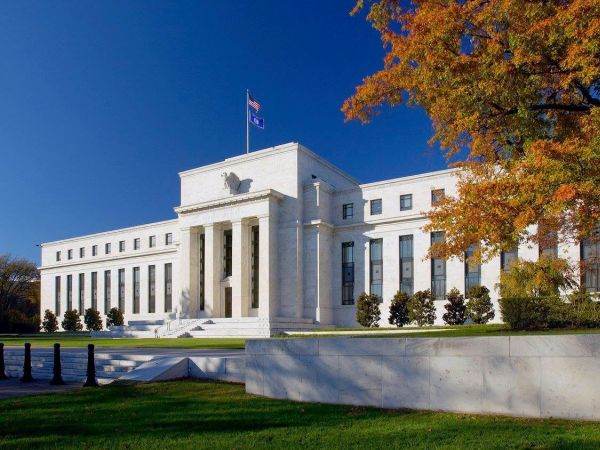 Fed lasă piețele fără repere, ceea ce îi face pe investitori să anticipeze creșterea volatilității