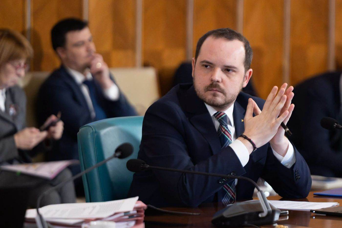 Alexandru Rogobete cere demisia președintelui CNAS
