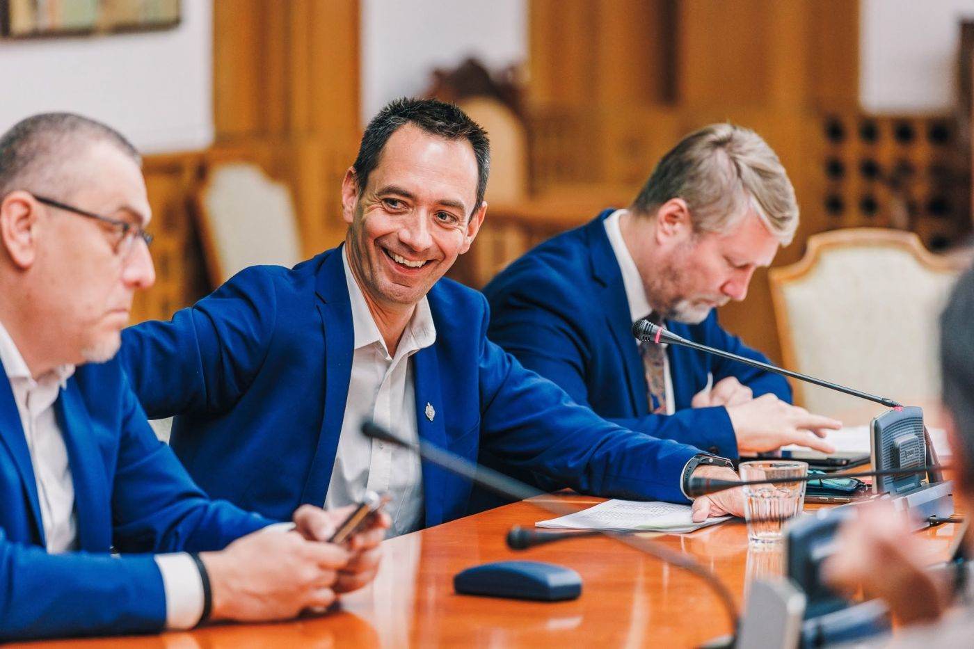 Botond (UDMR): Nu există altă cale: atât PNL, cât și PSD trebuie să facă concesii