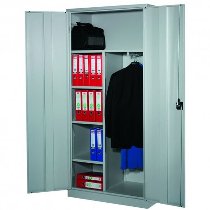 Lucrezi cu substante periculoase? Alege un dulap metalic potrivit pentru depozitarea lor!