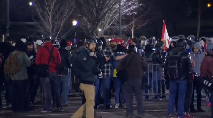 Susţinătorii lui Trump au atacat clădirea Capitoliului