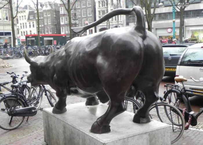 Euronext Amsterdam a devenit cel mai important centru european de tranzacţionare a acţiunilor