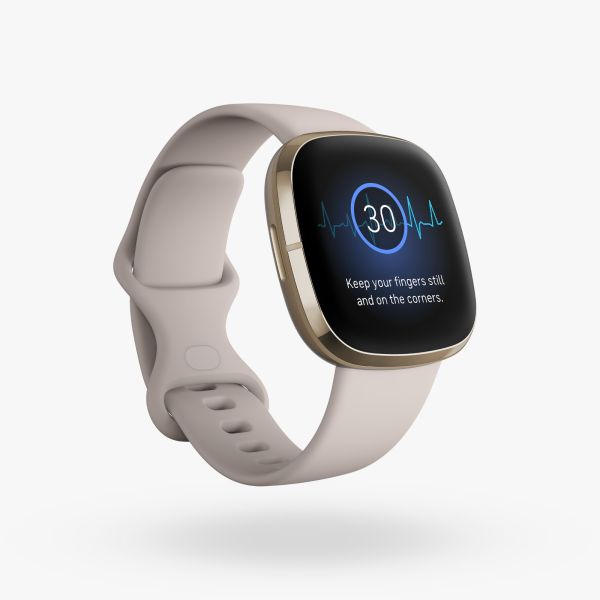 Fitbit Sense review: ceasul inteligent care îmbină fitnessul cu lifestyle-ul