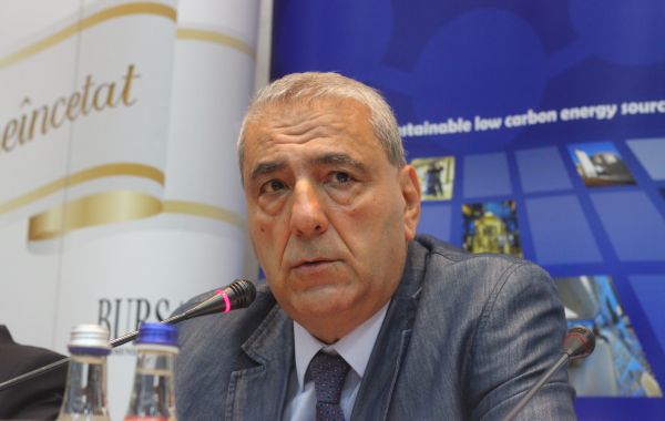Prelungirea scandalului politic va avea repercusiuni în economie