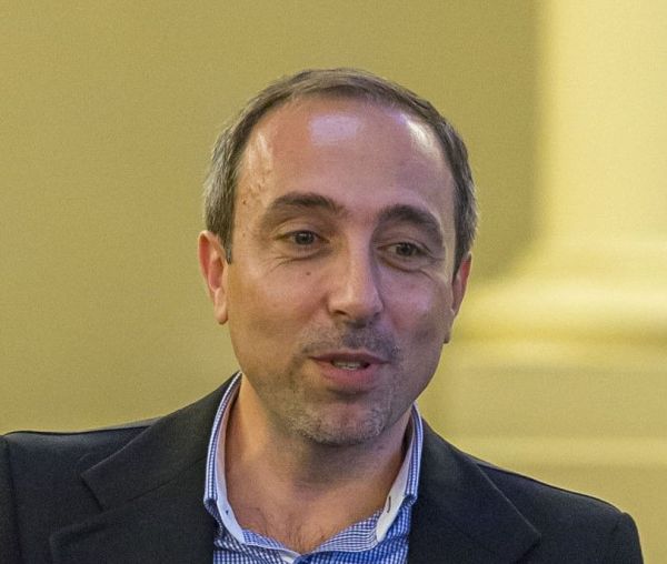"Bursa nu este, deocamdată, afectată de situaţia politică"